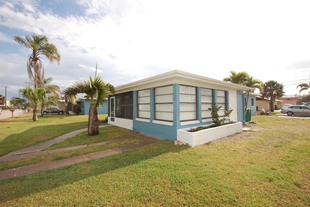 Downtown Cottage - Walk To The Beach & Restaurants Cocoa Beach Buitenkant foto