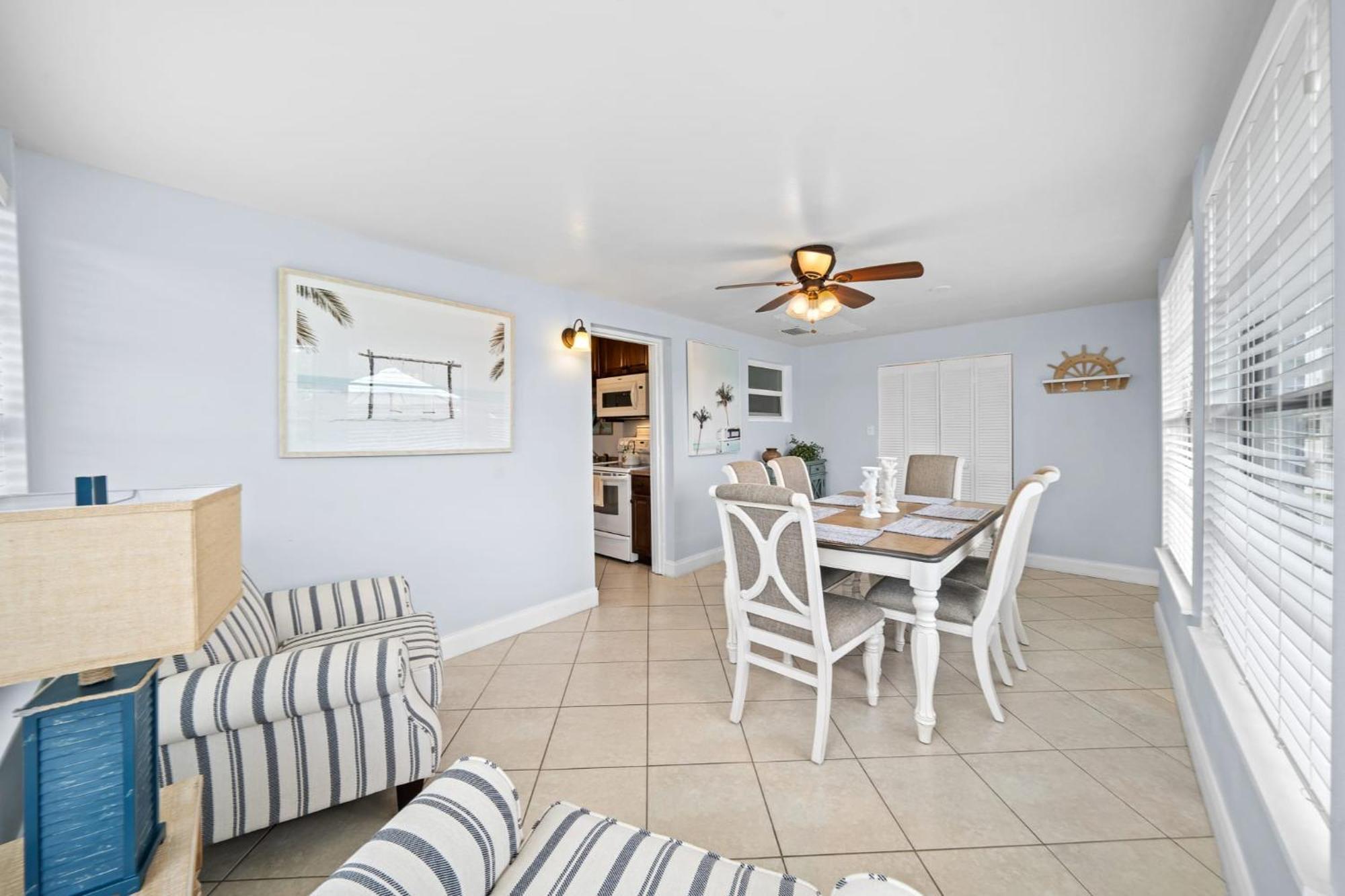 Downtown Cottage - Walk To The Beach & Restaurants Cocoa Beach Buitenkant foto